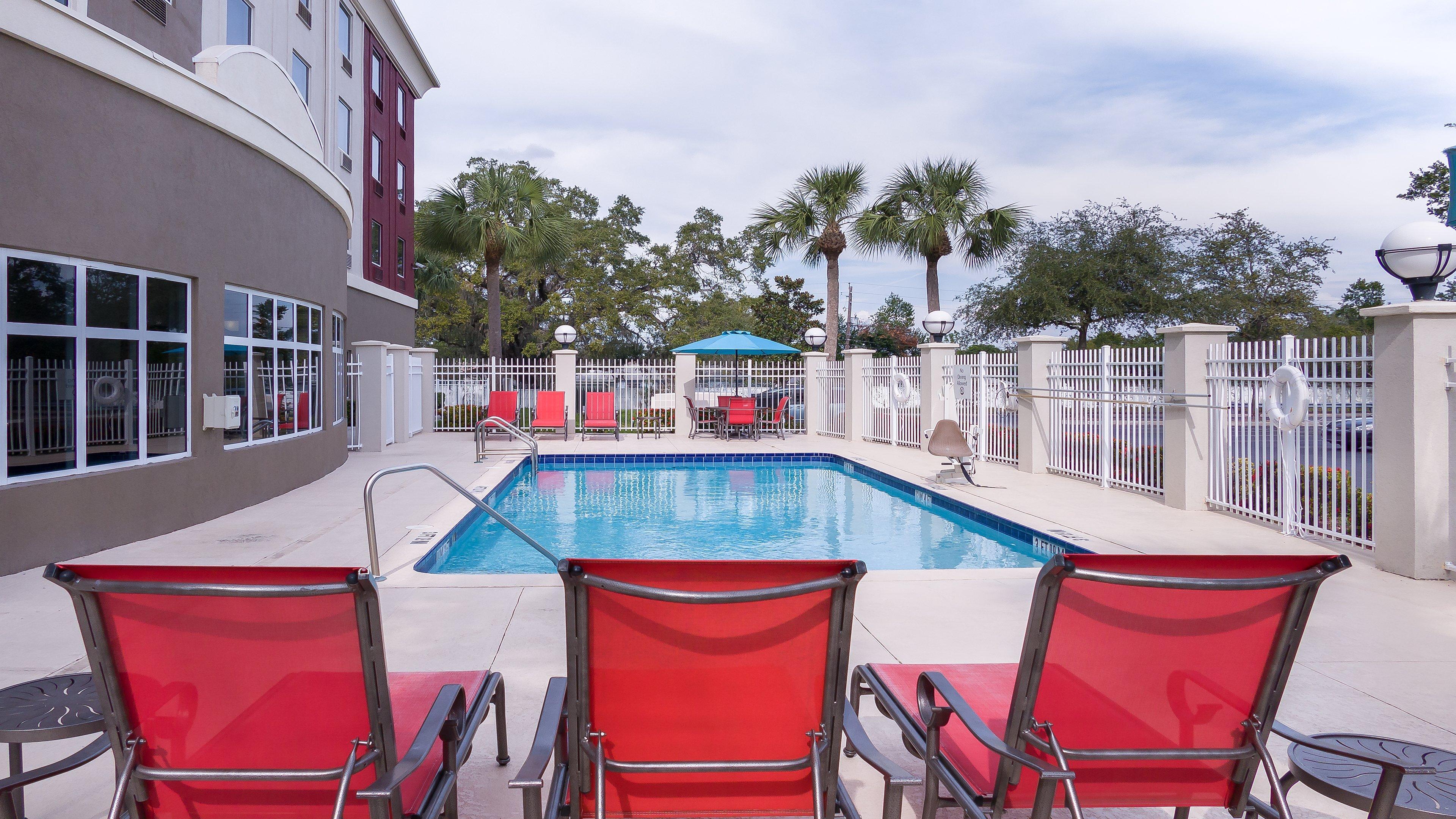 Holiday Inn Express St. Petersburg North / I-275 By Ihg Esterno foto