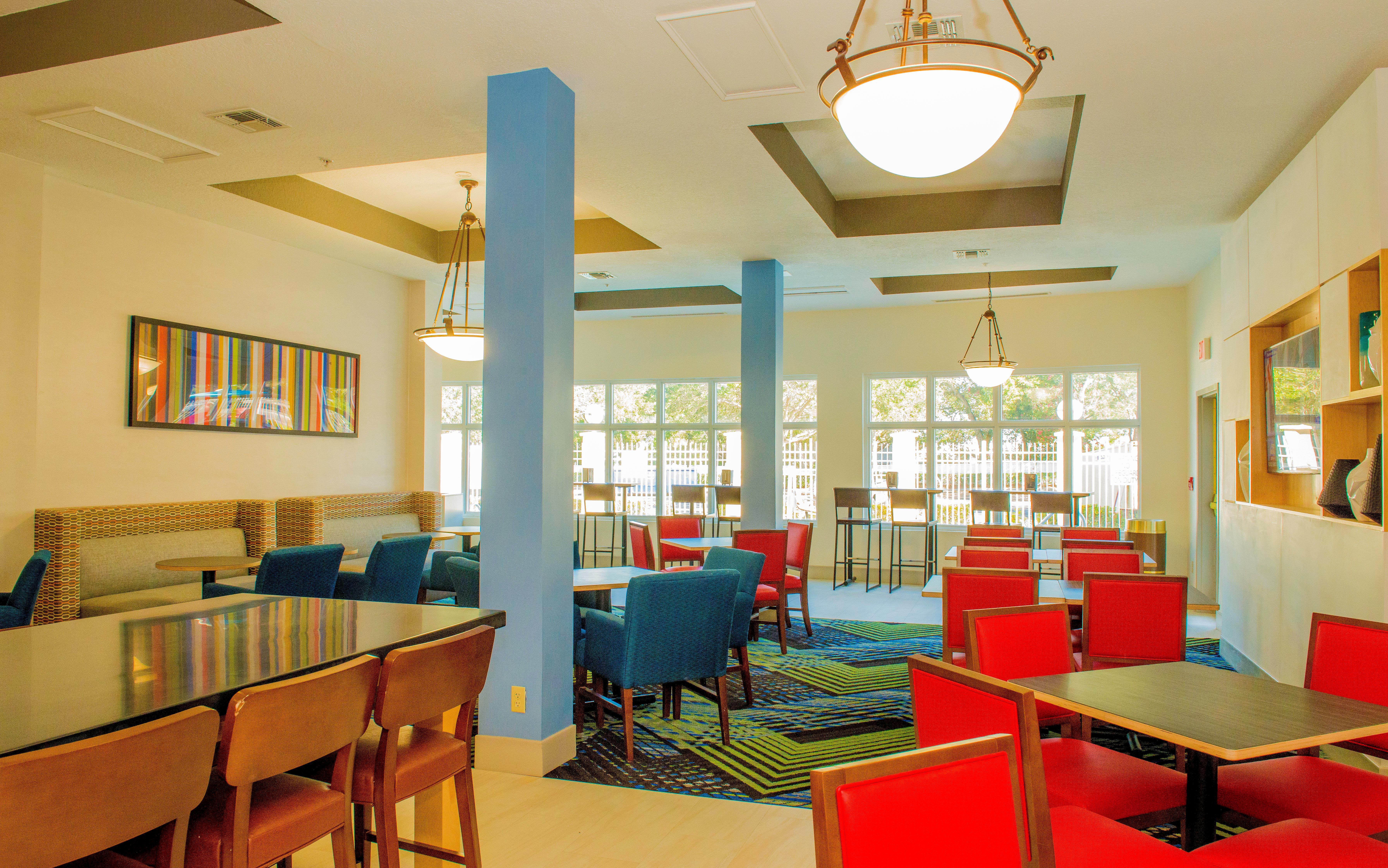 Holiday Inn Express St. Petersburg North / I-275 By Ihg Esterno foto